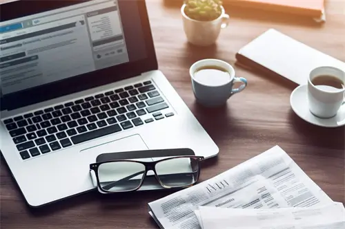 坐电脑旁用什么喷雾